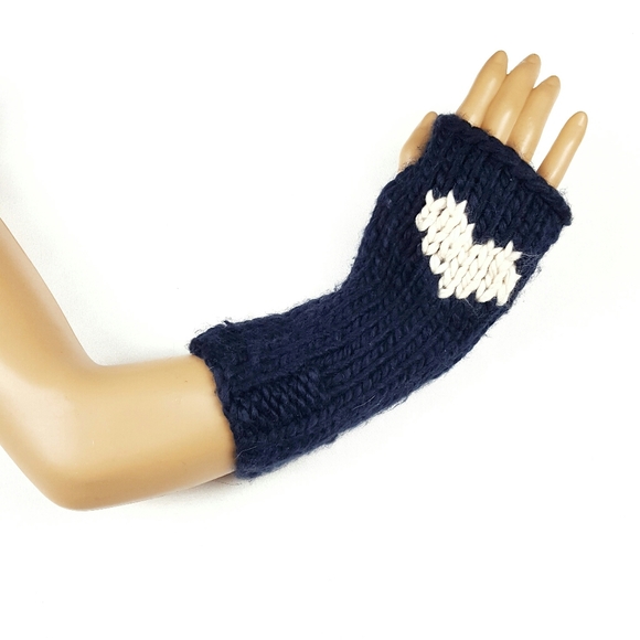 NWT Beanie & Fingerless Glove Set - Picture 2 of 7
